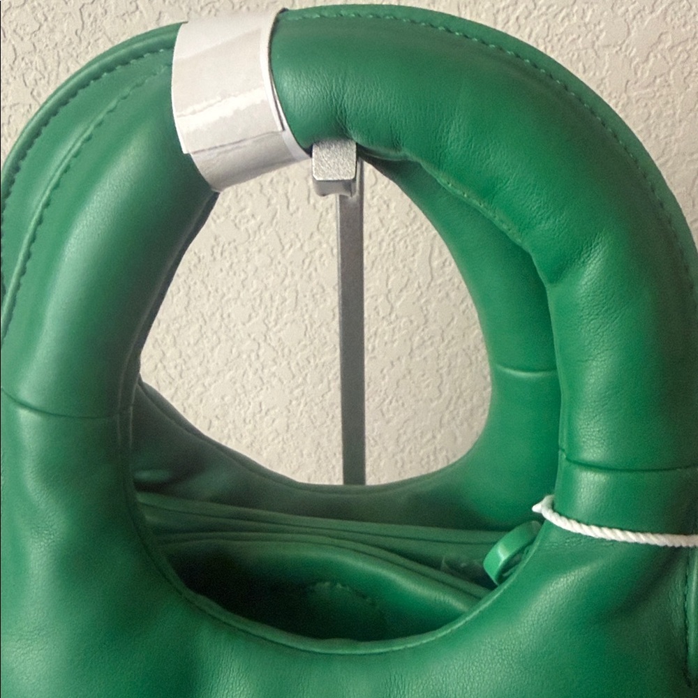 Virago Vibrant Green Vegan Mini Bag - Picture 5 of 8